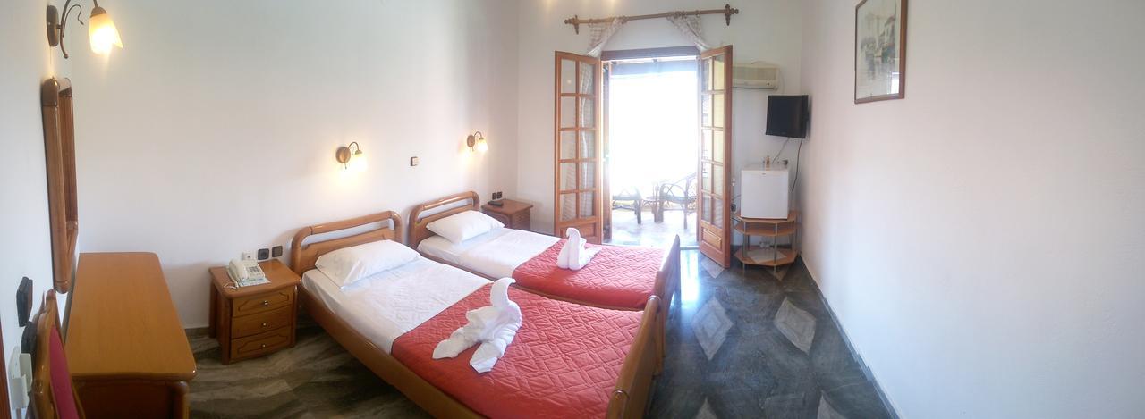 Regina Hotel Vasilatika  Ngoại thất bức ảnh