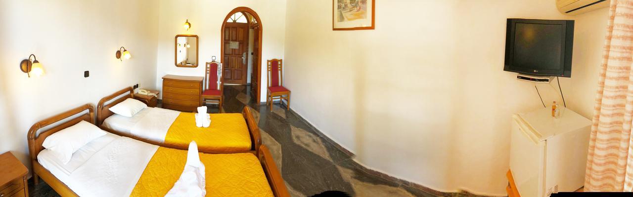 Regina Hotel Vasilatika  Ngoại thất bức ảnh